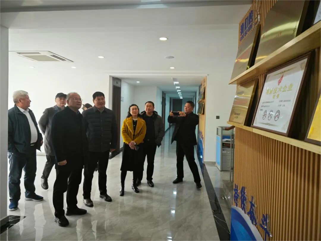 襄阳市政府副市长张学林一行到公司参观考察环保创新工作